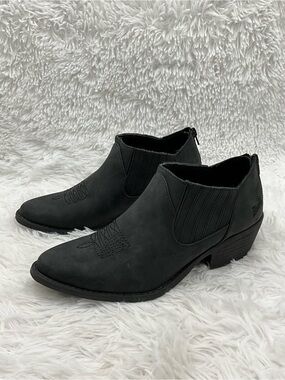 Blowfish Malibu Booties Size 9 Black Vegan Western Chelsea Boots